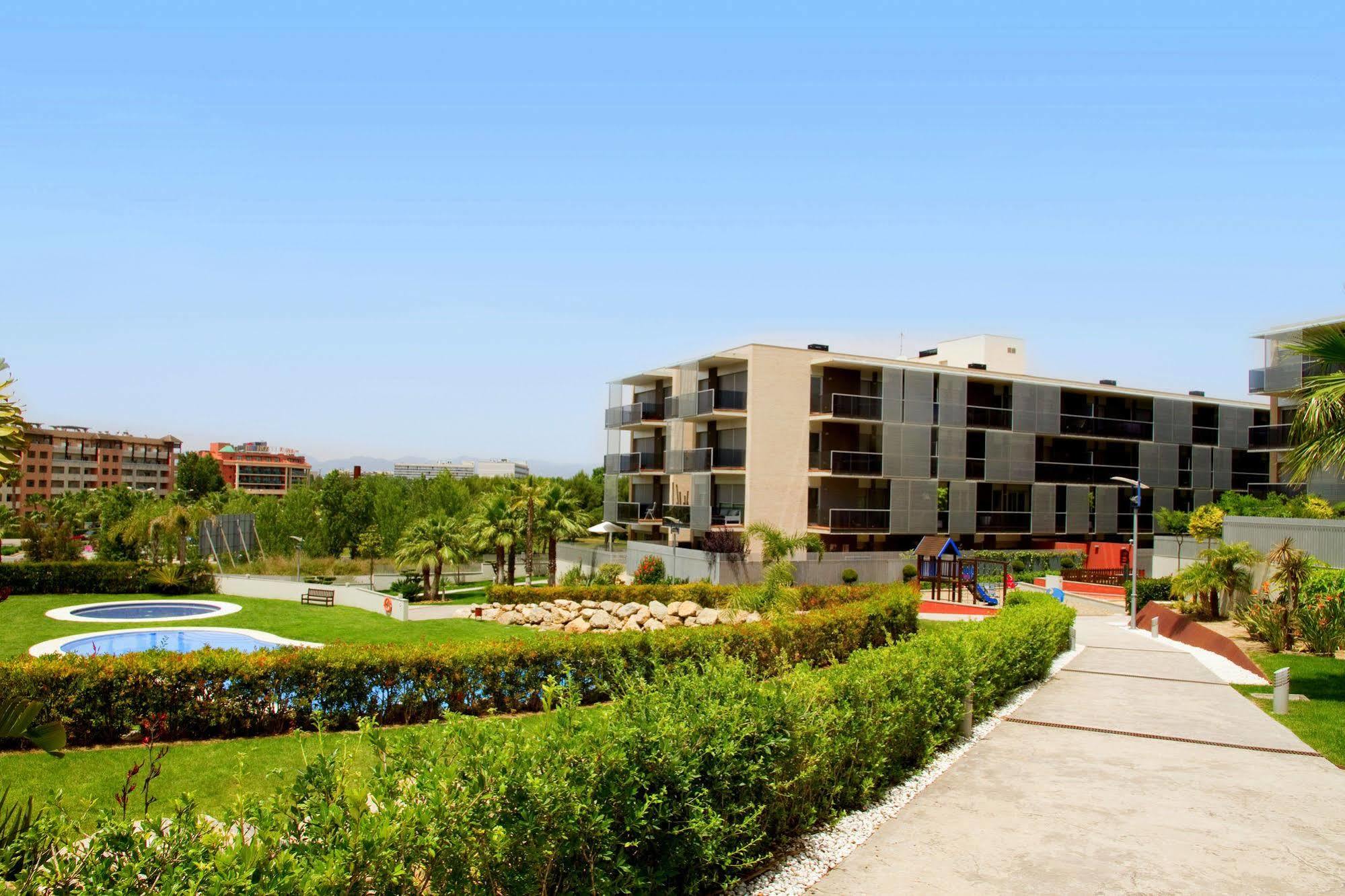 Paradise Village Litoral Costa Dorada Salou Dış mekan fotoğraf